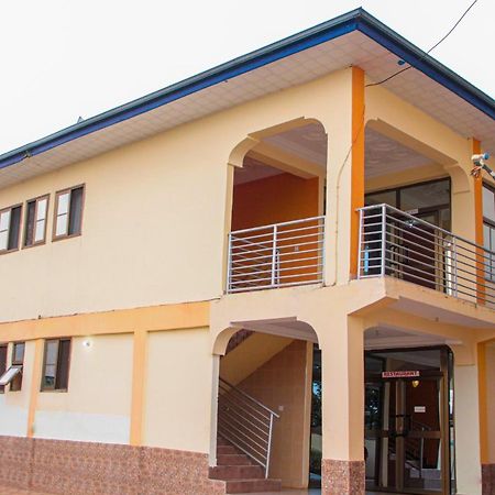 Nbangba Hotel Techiman Экстерьер фото