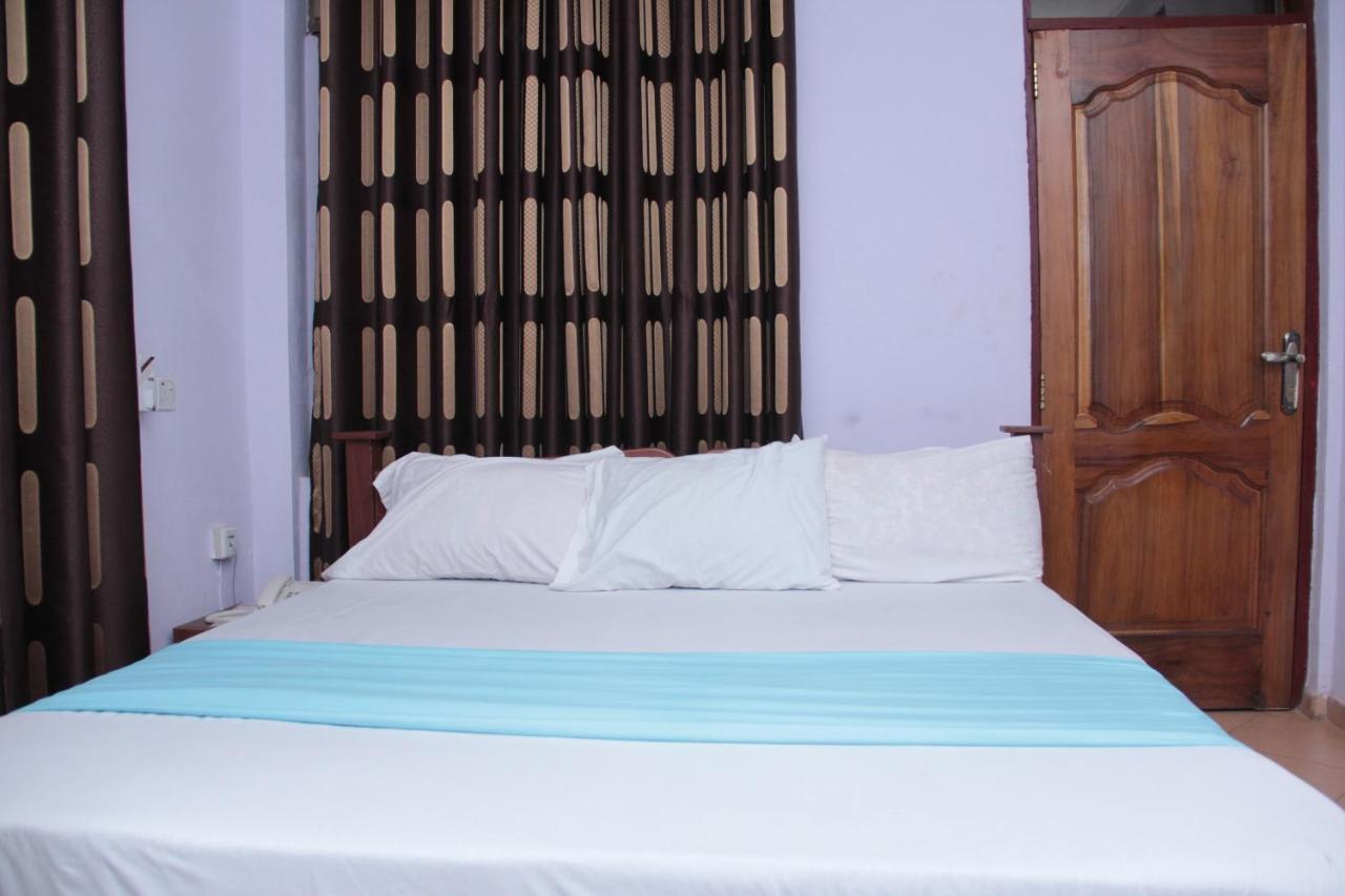 Nbangba Hotel Techiman Экстерьер фото
